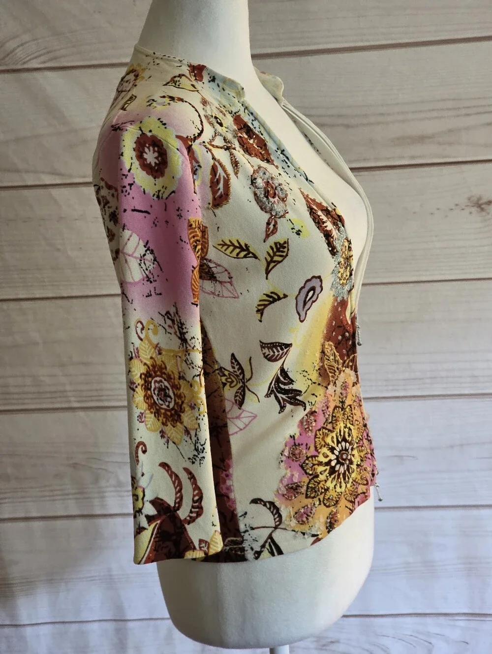 Alberto Makali Cream Floral Button-Down Top with Sequin Accents Size Small